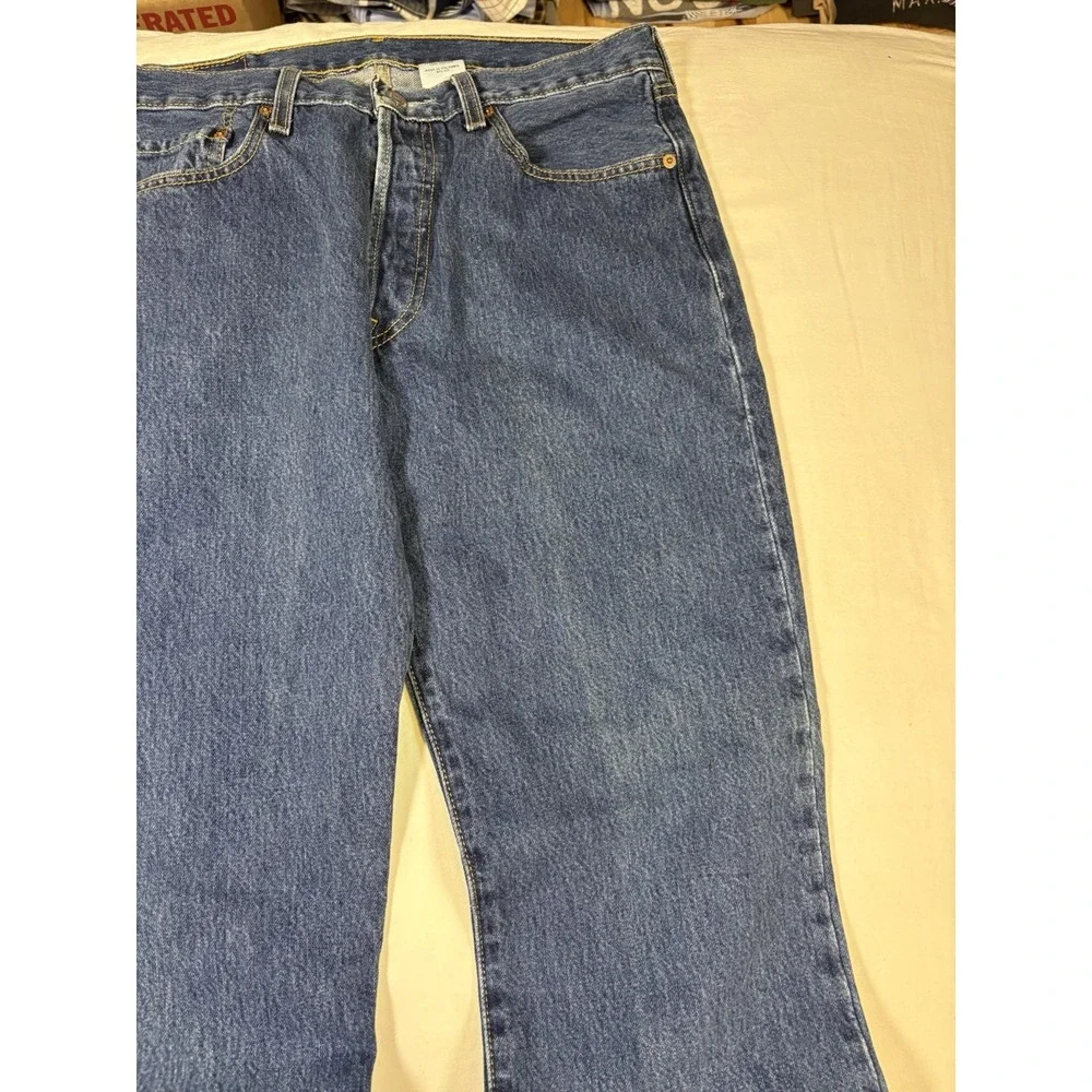 Vintage Levis 501 Blue Jeans Size 33 x 30 May 2004 Made In Colombia Red